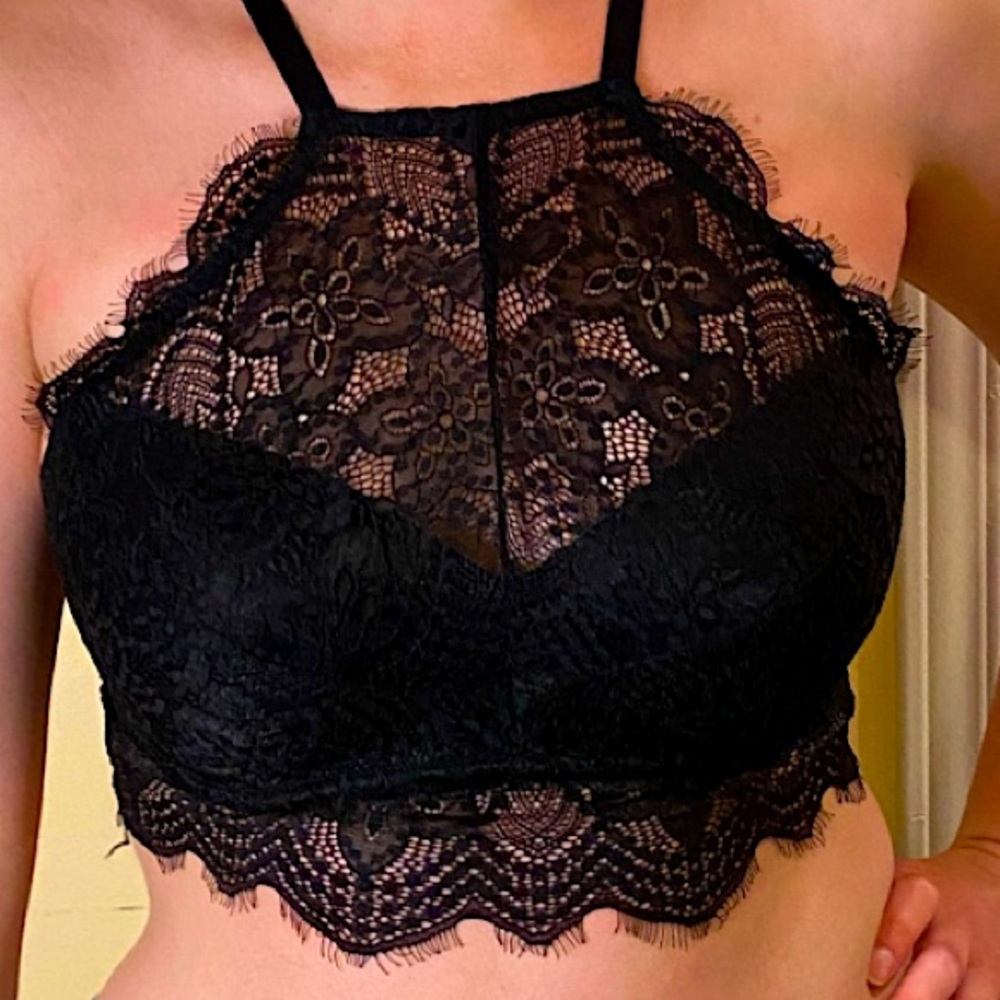 LIKENEW gorgeous black highneck bralette VSPINK